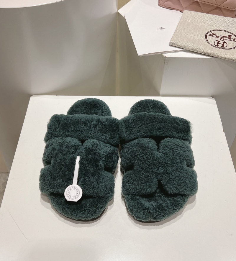 H**mes slippers